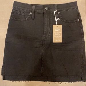Madewell Black Denim Skirt - Size S. 26" Waist